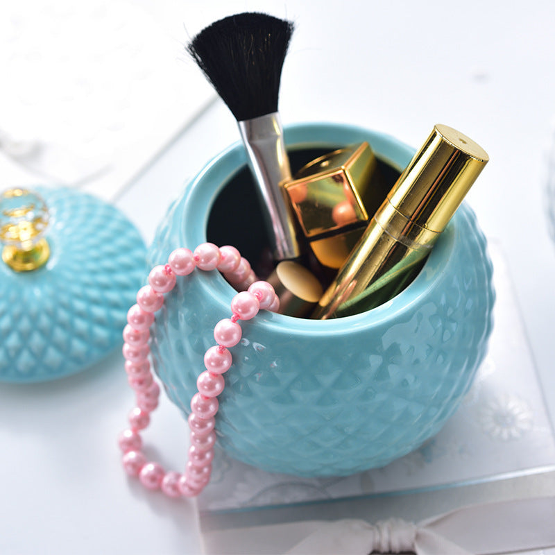 Light luxury ceramic storage tank